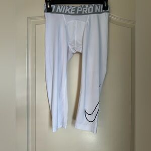Nike Pro Compression Cropped 3/4 Length Leggings
